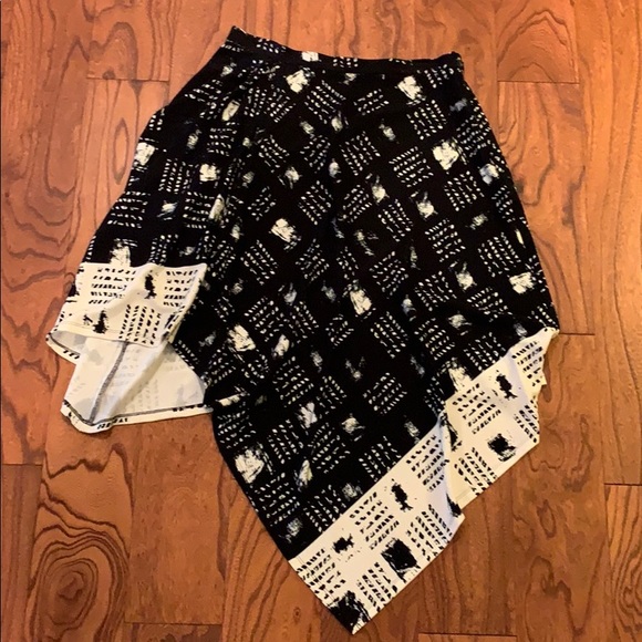 🆕 Worth Asymmetrical Skirt - Picture 2 of 14